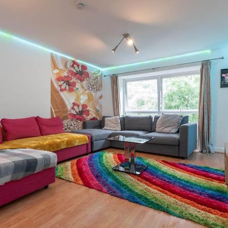 Hanifa Place Leeds  Buitenkant foto